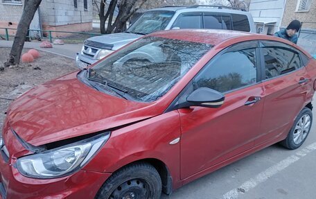 Hyundai Solaris II рестайлинг, 2011 год, 300 000 рублей, 9 фотография