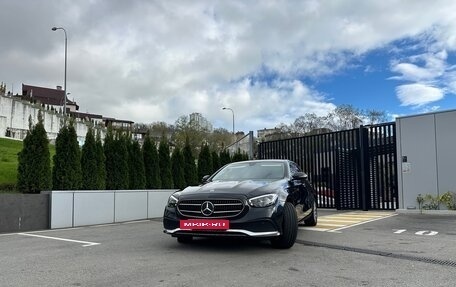 Mercedes-Benz E-Класс, 2021 год, 2 990 000 рублей, 2 фотография