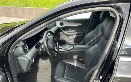 Mercedes-Benz E-Класс, 2021 год, 2 990 000 рублей, 10 фотография