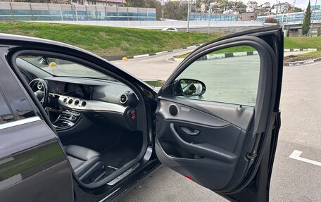 Mercedes-Benz E-Класс, 2021 год, 2 990 000 рублей, 16 фотография