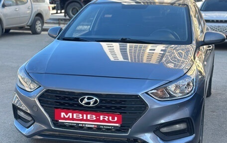 Hyundai Solaris II рестайлинг, 2018 год, 580 000 рублей, 5 фотография
