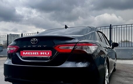 Toyota Camry, 2019 год, 2 550 000 рублей, 4 фотография