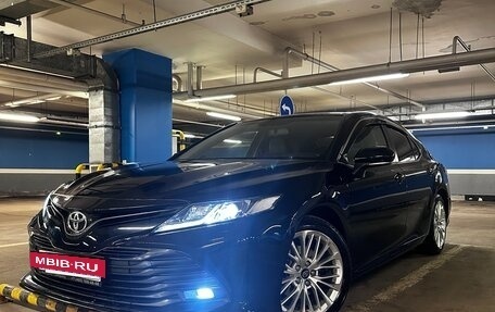 Toyota Camry, 2019 год, 2 550 000 рублей, 11 фотография