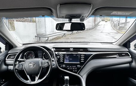 Toyota Camry, 2019 год, 2 550 000 рублей, 24 фотография