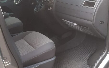 Volkswagen Caravelle T5, 2014 год, 2 800 000 рублей, 6 фотография