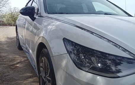 Hyundai Sonata VIII, 2021 год, 2 700 000 рублей, 4 фотография