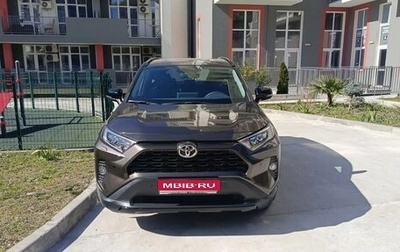 Toyota RAV4, 2021 год, 4 000 000 рублей, 1 фотография