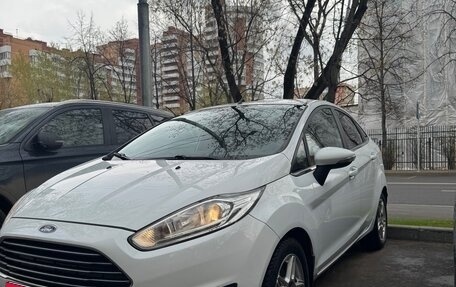 Ford Fiesta, 2015 год, 860 000 рублей, 1 фотография