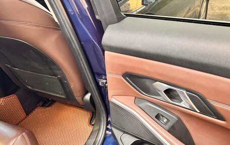 BMW 3 серия, 2019 год, 3 200 000 рублей, 17 фотография