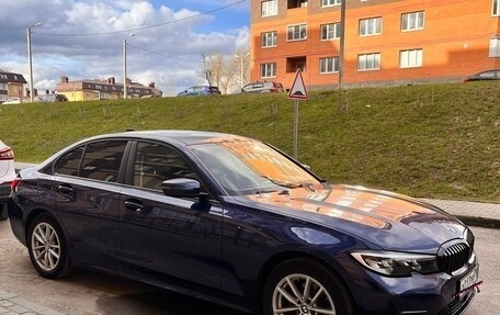 BMW 3 серия, 2019 год, 3 200 000 рублей, 21 фотография