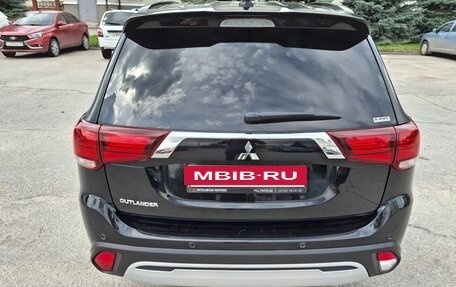 Mitsubishi Outlander III рестайлинг 3, 2021 год, 3 500 000 рублей, 5 фотография