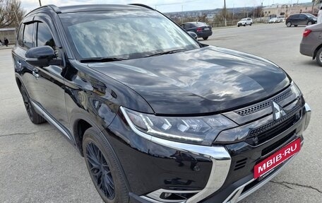 Mitsubishi Outlander III рестайлинг 3, 2021 год, 3 500 000 рублей, 10 фотография