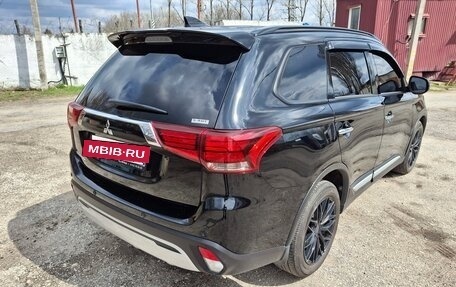 Mitsubishi Outlander III рестайлинг 3, 2021 год, 3 500 000 рублей, 17 фотография