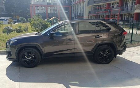 Toyota RAV4, 2021 год, 4 000 000 рублей, 2 фотография