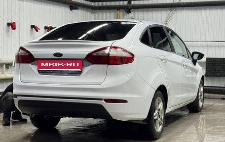 Ford Fiesta, 2015 год, 860 000 рублей, 2 фотография