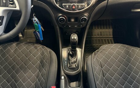 Hyundai Solaris II рестайлинг, 2015 год, 890 000 рублей, 13 фотография