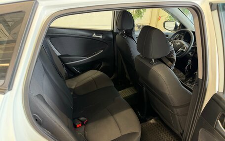 Hyundai Solaris II рестайлинг, 2015 год, 890 000 рублей, 10 фотография