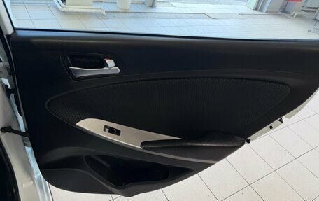 Hyundai Solaris II рестайлинг, 2015 год, 890 000 рублей, 17 фотография