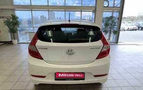 Hyundai Solaris II рестайлинг, 2015 год, 890 000 рублей, 4 фотография