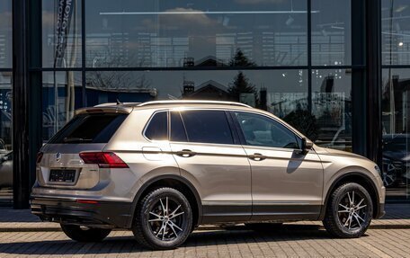 Volkswagen Tiguan II, 2018 год, 1 595 000 рублей, 6 фотография