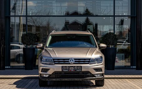 Volkswagen Tiguan II, 2018 год, 1 595 000 рублей, 2 фотография