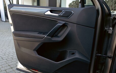 Volkswagen Tiguan II, 2018 год, 1 595 000 рублей, 12 фотография