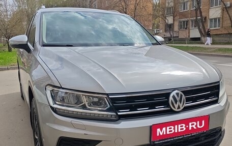 Volkswagen Tiguan II, 2018 год, 3 000 000 рублей, 1 фотография