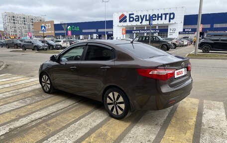 KIA Rio III рестайлинг, 2015 год, 950 000 рублей, 3 фотография