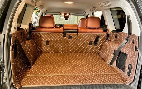 Toyota Land Cruiser Prado 150 рестайлинг 2, 2021 год, 6 850 000 рублей, 8 фотография