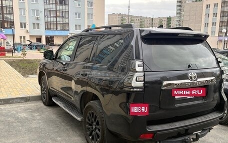 Toyota Land Cruiser Prado 150 рестайлинг 2, 2021 год, 6 850 000 рублей, 4 фотография