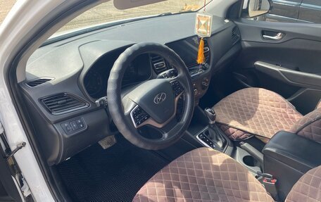 Hyundai Solaris II рестайлинг, 2021 год, 1 680 000 рублей, 7 фотография