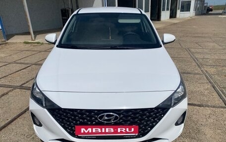 Hyundai Solaris II рестайлинг, 2021 год, 1 680 000 рублей, 6 фотография