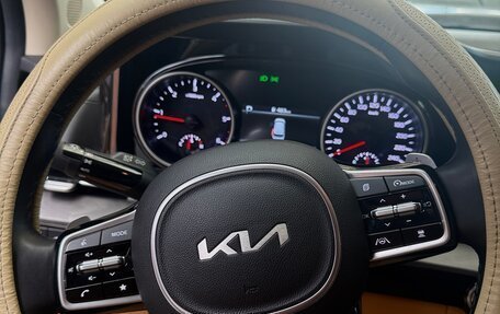 KIA Carnival, 2022 год, 5 700 000 рублей, 10 фотография