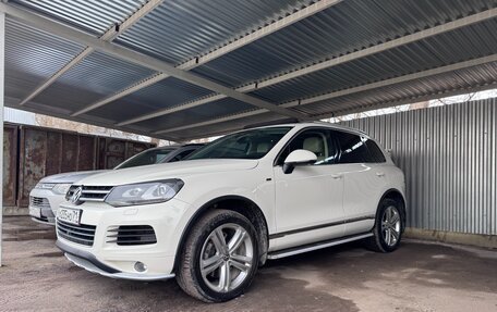 Volkswagen Touareg III, 2011 год, 2 600 000 рублей, 2 фотография