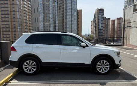 Volkswagen Tiguan II, 2018 год, 2 200 000 рублей, 4 фотография