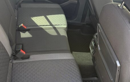 Volkswagen Tiguan II, 2018 год, 2 200 000 рублей, 12 фотография