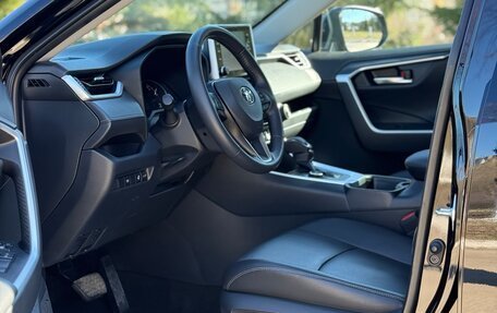 Toyota RAV4, 2021 год, 4 550 000 рублей, 11 фотография