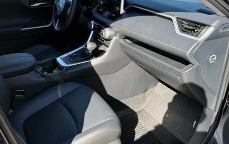 Toyota RAV4, 2021 год, 4 550 000 рублей, 13 фотография