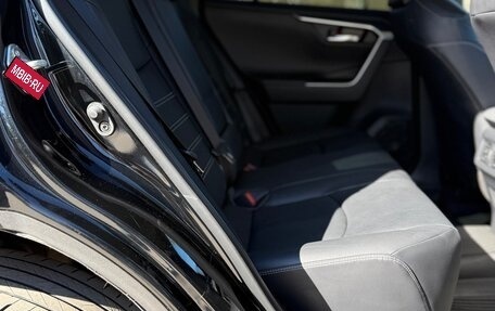 Toyota RAV4, 2021 год, 4 550 000 рублей, 14 фотография