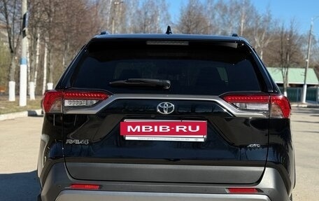 Toyota RAV4, 2021 год, 4 550 000 рублей, 8 фотография