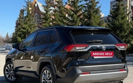 Toyota RAV4, 2021 год, 4 550 000 рублей, 7 фотография