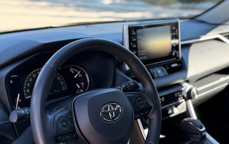 Toyota RAV4, 2021 год, 4 550 000 рублей, 20 фотография