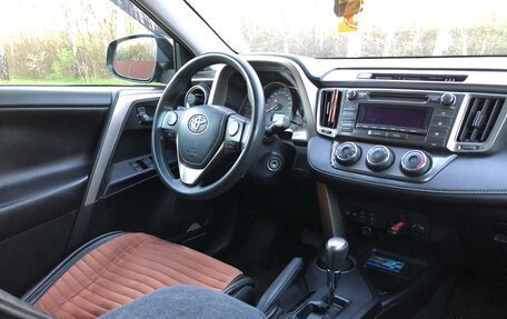 Toyota RAV4, 2015 год, 1 740 000 рублей, 9 фотография