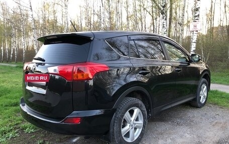 Toyota RAV4, 2015 год, 1 740 000 рублей, 4 фотография