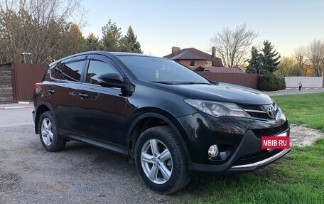 Toyota RAV4, 2015 год, 1 740 000 рублей, 3 фотография