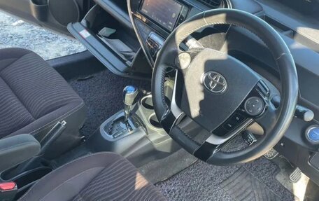 Toyota Aqua I, 2018 год, 1 200 000 рублей, 6 фотография