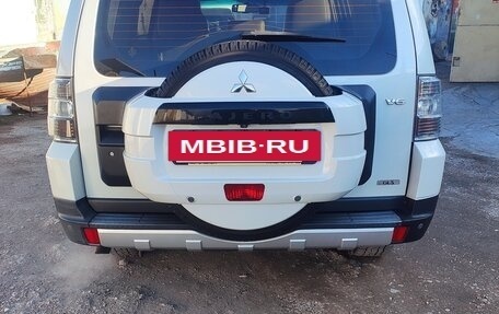 Mitsubishi Pajero IV, 2008 год, 1 900 000 рублей, 4 фотография