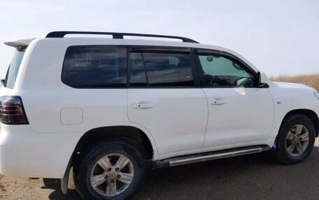 Toyota Land Cruiser 200, 2010 год, 2 600 000 рублей, 3 фотография