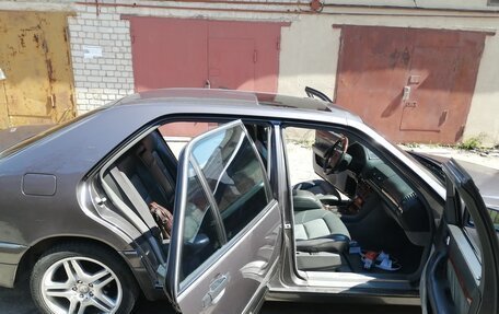 Mercedes-Benz S-Класс, 1995 год, 1 500 000 рублей, 8 фотография