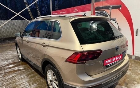Volkswagen Tiguan II, 2018 год, 3 100 000 рублей, 6 фотография